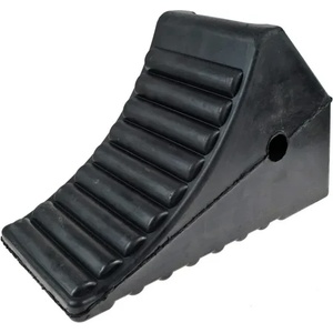 REDATS Спирачен клин за гуми REDATS 15-00-54/ 3.5 т/ 300x190x150 mm (15-00-54)
