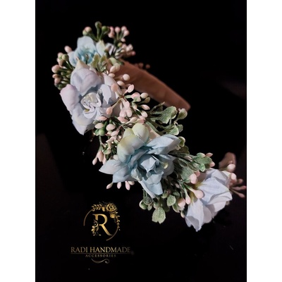 Radi handmade Диадема с изкуствени светло сини цветя (604)