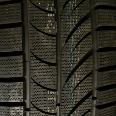 Infinity INF 049 215/70 R15 98S