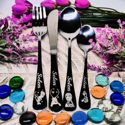 Creatomia Детски прибори за хранене с гравирано име и Замръзналото кралство - Creatomia