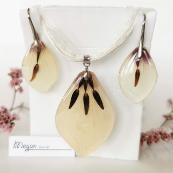 Meganflo Бяла лилия