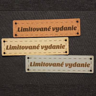 Štítok - Limitované vydanie Materiál/farba: Hnedá koženka