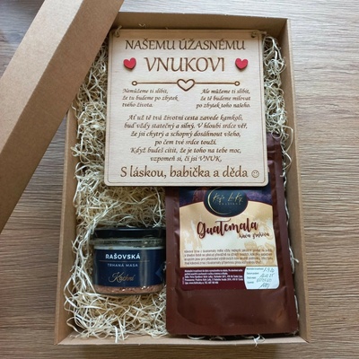 Dekorace z Česka Dárková sada pro vnuka Druh mletí kávy: Turecká káva, Podpis: Babička a děda, Druh masové skleničky: Hrubá farmářská paštika
