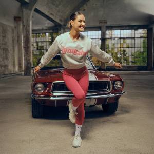 GymBeam Дамски суичър GymBabe Cloud M