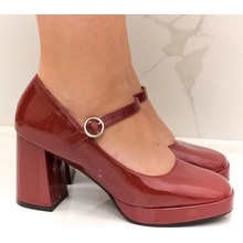 Dámske lakované lodičky na platforme s remienkom LISA bordové