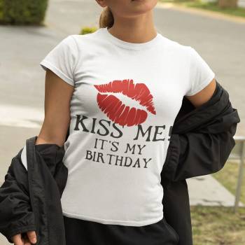 Image 1 of Art gift Дамска тениска - Kiss me!