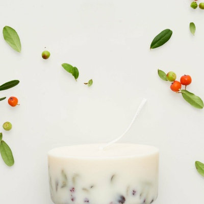 The MUNIO Sójová sviečka Ashberries & bilberry levanduľová malá malá
