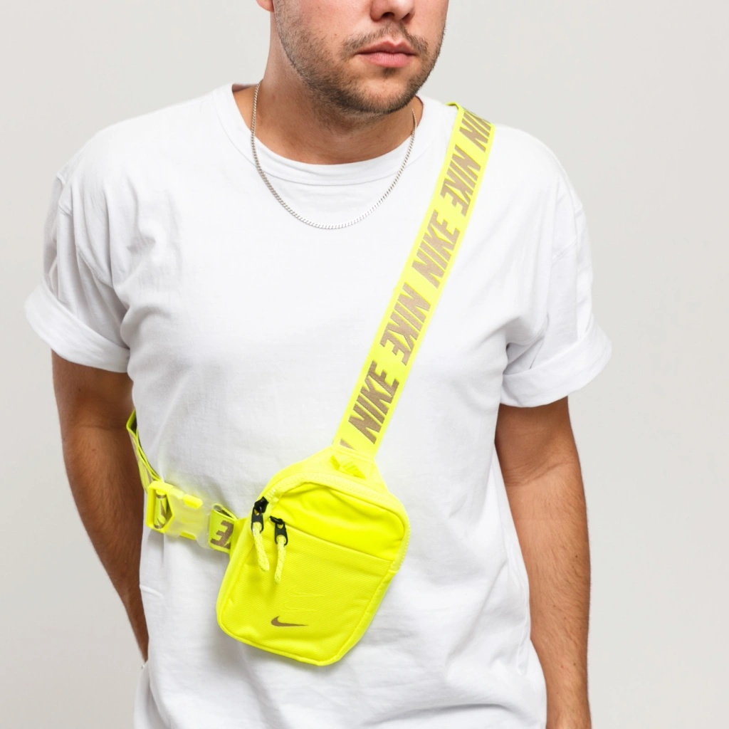 nike nk sportswear essential hip pack