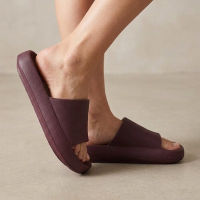 Дамски гумени джапанки в цвят патладжан