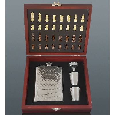 Súprava SILVER ploskačka 240 ml + 2 ks štamperlíkov 35 ml + šach