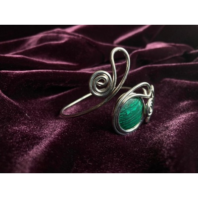 Уникална гривна с малахит