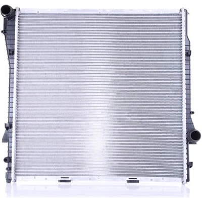Chladič motora NISSENS 60788A
