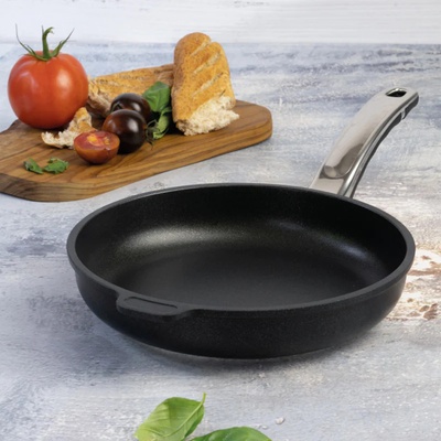 BAF pánev 1,9 l GIGANT litina indukce 26 x 5 cm