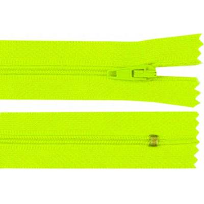 Pro Háčkování Spirálový zip pinlock No 3 délka 20 cm elektrický zelený