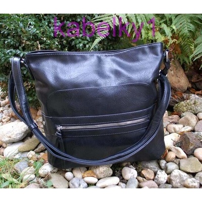 Kabelka matná crossbody čierne zipsy a kovanie čierna