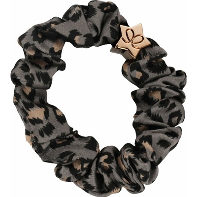 By Eloise London Gold Star Silk Scrunchie farba Grey Leopard
