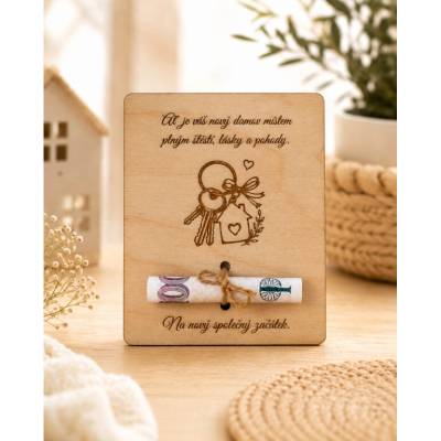 Dřevěná cestovatelská kartička k darování peněz – klíče