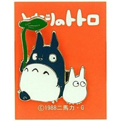 Ghibli připínací odznáček Maison Totoro pod listem