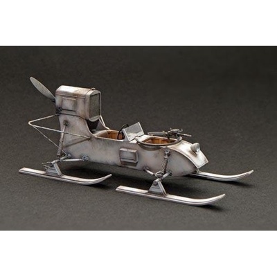 Plus Model Aerosan RF-8 1:35