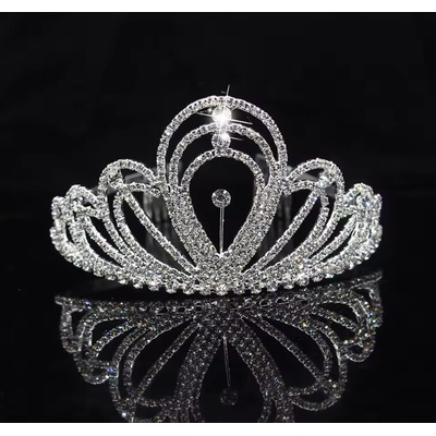 Naishide Jewelry postříbřená korunka s oblouky a krystaly