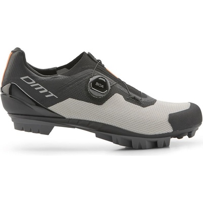 DMT KM4 černá 22/23