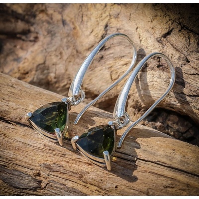 Drakkaria AMBRA náušnice broušený vltavín P3942