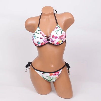 Бански с екзотични цветя и листа - чашка В