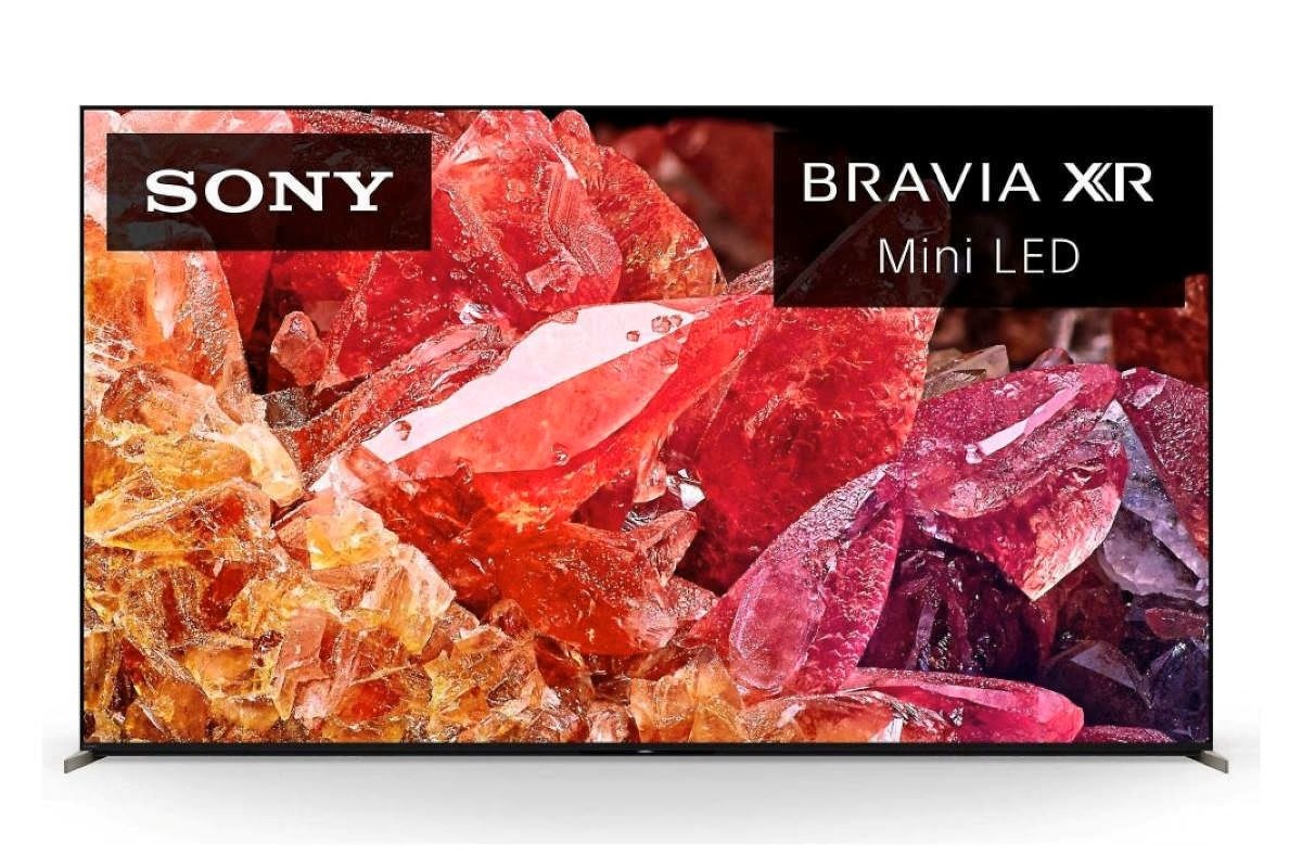 Televizor smart Sony BRAVIA XR cu tehnologie Mini LED, afișând culori vibrante de roșu și chihlimbar