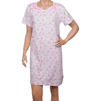 Нощница в бяло с къс ръкав и рози