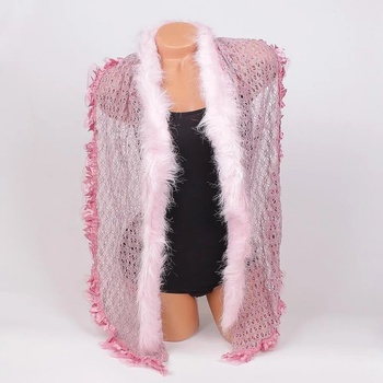 Image 1 of Дантелен шал в розово с пухче