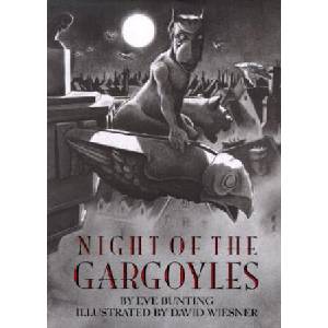 Night of the Gargoyles | Eve Bunting (ISBN: 9780395968871)