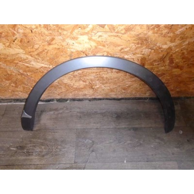 lem blatníku zadní levý AUDI Q3 8U0 8U0853817A