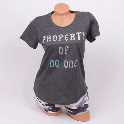 Дамска пижама в тъмносиво с надпис и камуфлаж