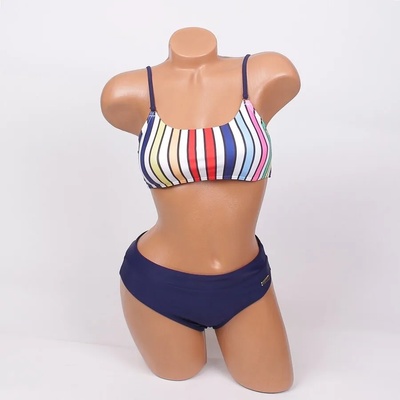 Бански с бюстие в тъмносиньо и райе - чашка В