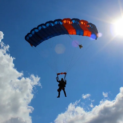 Tandemový zoskok padákom zo 6 000 m