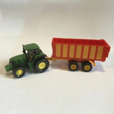 Siku Blister John Deere 7530 s prívesom na siláž 1:87
