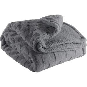 Tiseco Home Studio Сиво одеяло от микроплюш 150x200 cm Rava - Tiseco Home Studio (3588GREY)