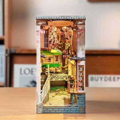 RoboTime Zarážka na knihy miniatura domečku Sakurová ulička – Sleviste.cz