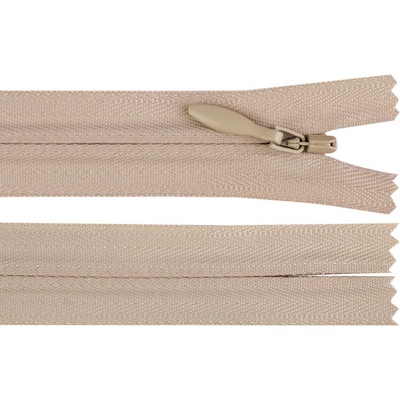 Spirálový zip skrytý YKK No 4 délka 50 cm, střední, 572 béžová světlá