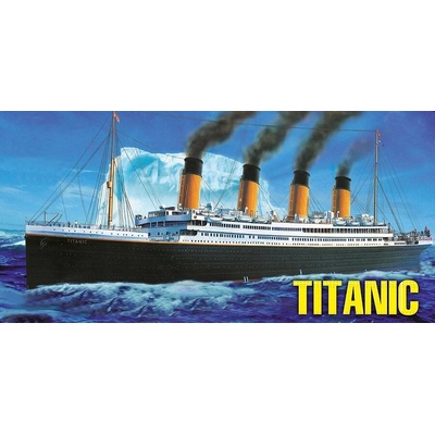 HobbyBoss Лайнер RMS Titanic (Renew) 1; 550 (381305)
