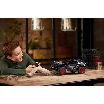 Image 1 of LEGO® Technic - Audi RS Q e-tron (42160)