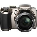 Olympus SP-820UZ