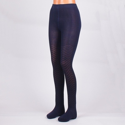 Фигурален чорапогащник в тъмносин цвят декориран с начупени линии