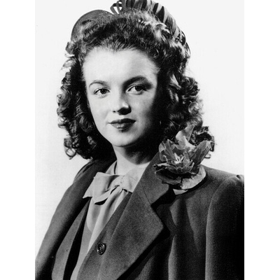 BRIDGEMAN IMAGES Plagát, Obraz - Marilyn Monroe at 18, 1944, 30 × 40 cm