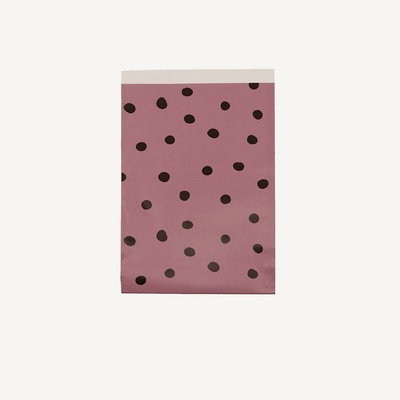 RILLA Plochý papírový sáček fialový s blackmi puntíky 23x31,5 cm