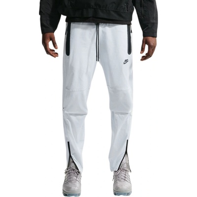 Nike Woven Tech biela