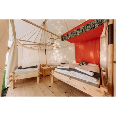 Středověký glamping Malešov, 2 dny / 1 noc, 3 osoby