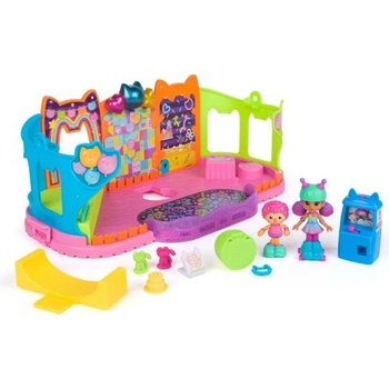 Spin Master Игралният комплект на Gabby's Dollhouse ролкови кънки