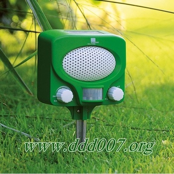 SwissInno Solutions Соларен уред за прогонване на гризачи, кучета и диви животни