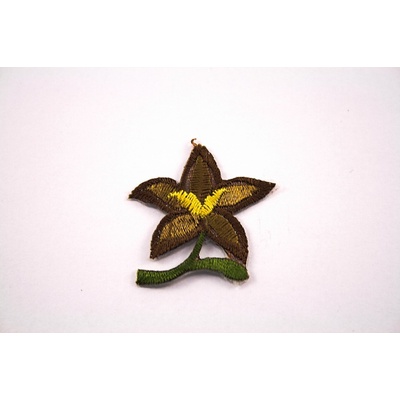Nažehľovacia záplata - Kvetina - rozmer 3,3 cm x 3 cm